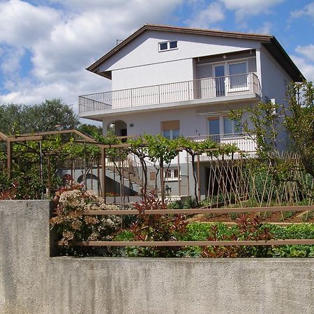 Apartment Vallelunga Pula Exterior photo